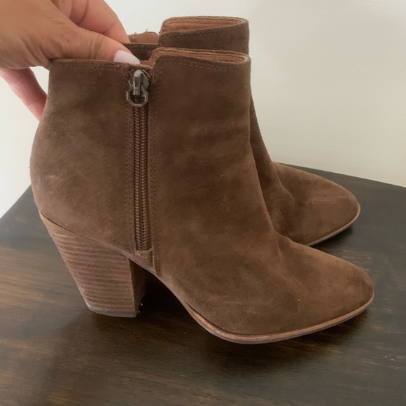 Woman boots - Picture 4 of 8
